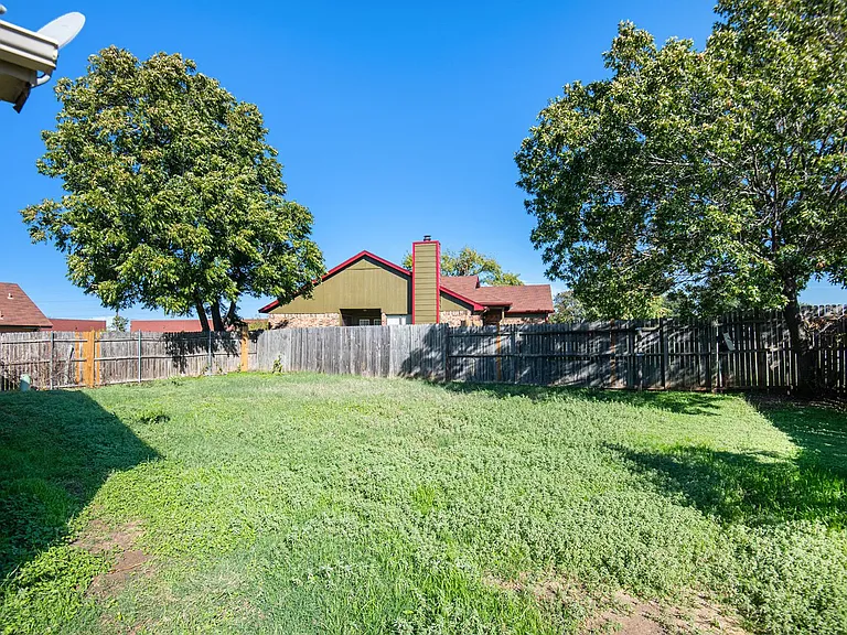6600 Brookhaven Ct — Photo 24