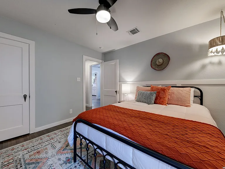 406 McKinley Ave — Photo 13