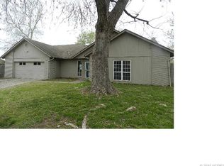 13607 E 24th Pl, Tulsa, OK 74134