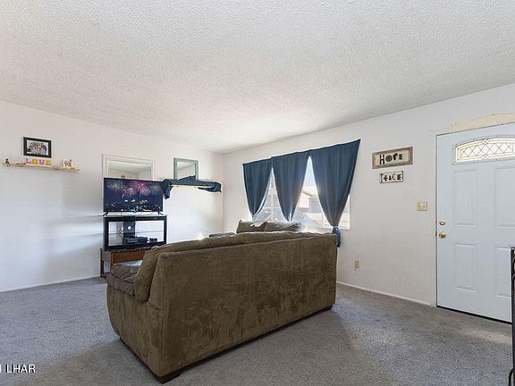 3rd image of 2653 Smoketree Ave N