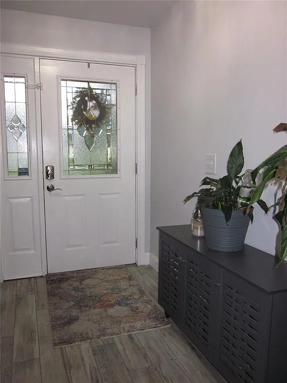 3 bed, 2.0 bath, 1608 sqft, $3,000 — Photo 4