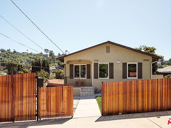 2nd image of 2038 Wollam St