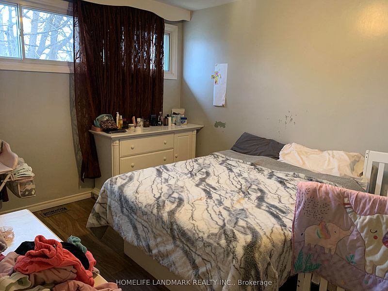 Ajax House for rent - 4 Bedrooms — photo 9