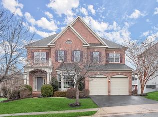 2520 Stone Cliff Dr, Baltimore, MD 21209