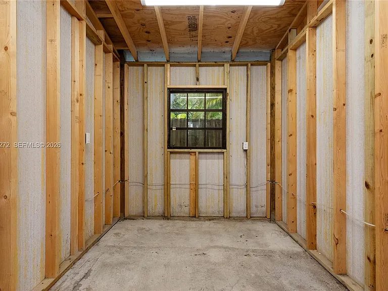 9030 SW 184th Ter — Photo 37