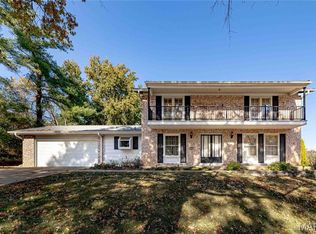 707 Bitterfield Dr, Ballwin, MO 63011