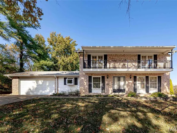 707 Bitterfield Dr, Ballwin, MO 63011