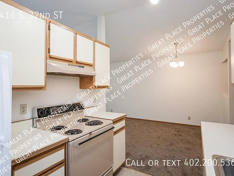 5416 S 32nd St — Photo 24