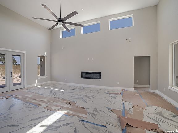4th image of 106 LAS PALOMAS DR