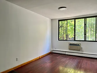 Rented by Gulia Wang, LREB