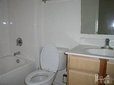 3rd image of 3934 Spicetree Dr