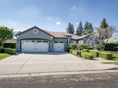 566 W Enterprise Ave, Clovis, CA, 93619