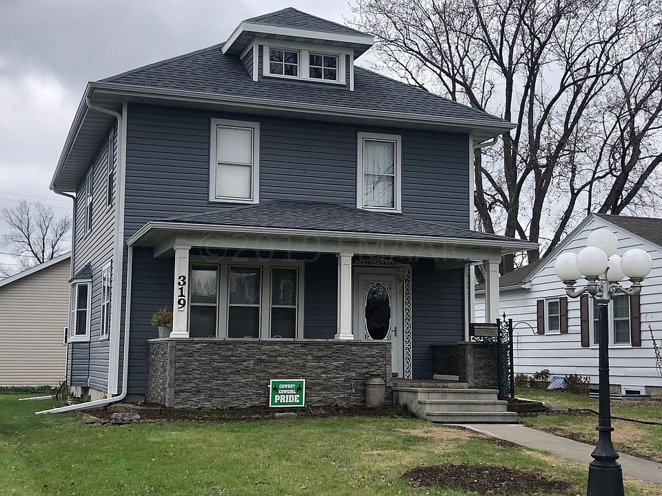 1st image of 319 9th St N