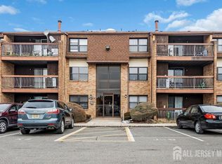 1610 Raspberry Ct, Edison, NJ 08817