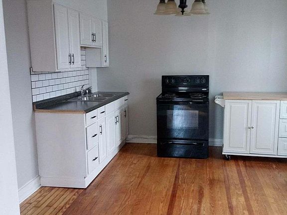 2nd image of 108 E 21st St #2