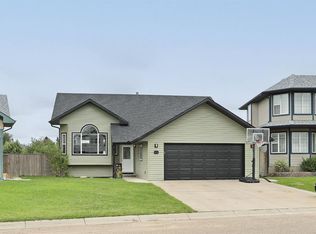 23 Upland Pl N, Brooks, AB T1R1M9