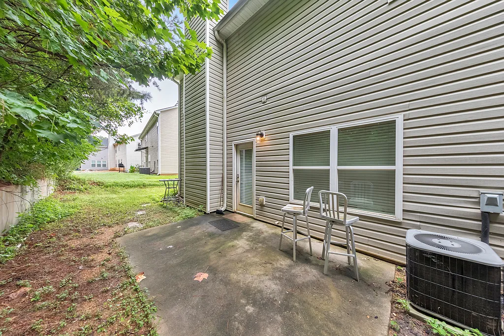 179 Holbrook Drive - 1 — Photo 2