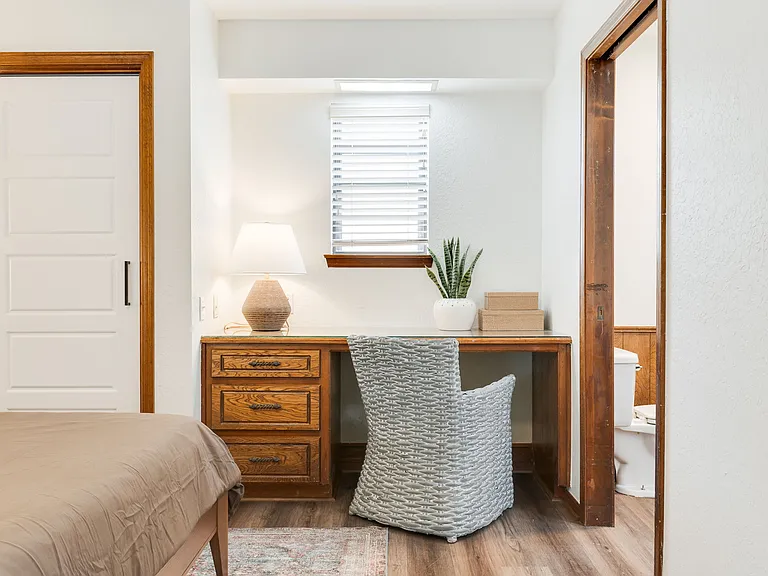 3121 Kent Dr — Photo 41