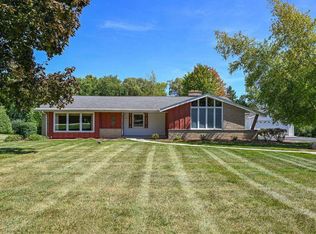 11722 N Solar Ave, Mequon, WI 53097