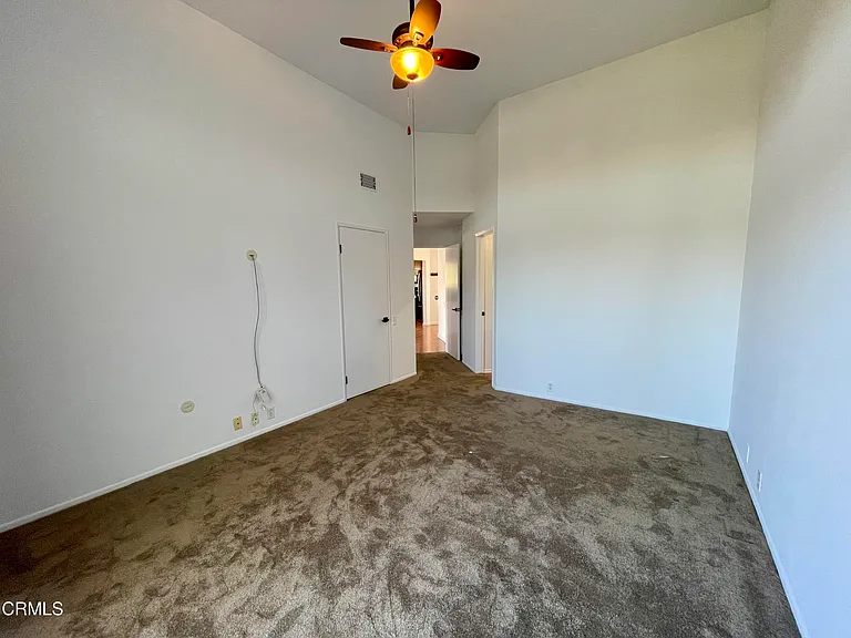 727 Island View Cir — Photo 12