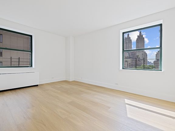 5th image of 600 Columbus Ave APT 12H
