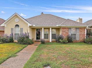 421 Tahoe Dr, Pearl, MS 39208