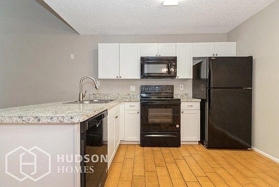 4th image of 5623 Foxlake Dr