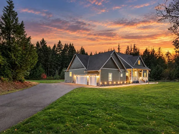 6390 SE Tharp Place, Port Orchard, WA 98367