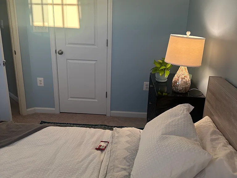 127 Presidents Pointe Ave — Photo 3