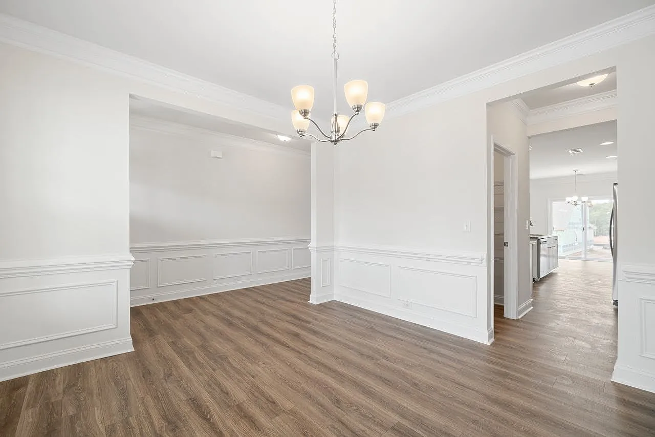 5 bed, 2922 sqft, $3,050 — Photo 4