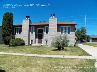 4006 Westover Rd SE APT C, Cedar Rapids, IA 52403