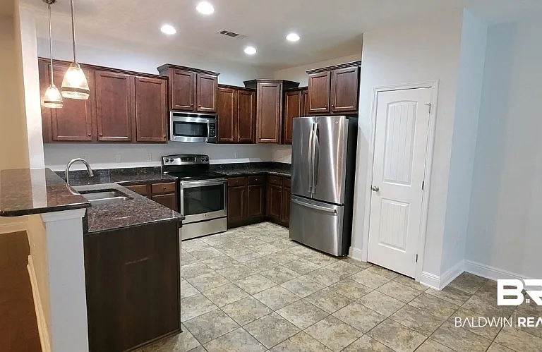 6057 Andhurst Dr — Photo 4