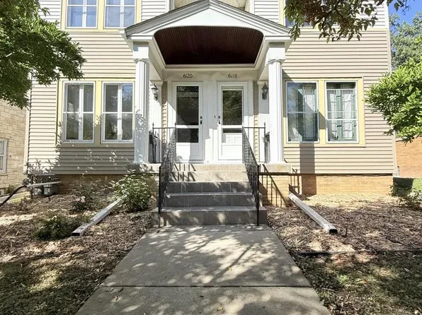 6118 West Wisconsin AVENUE, Wauwatosa, WI 53213