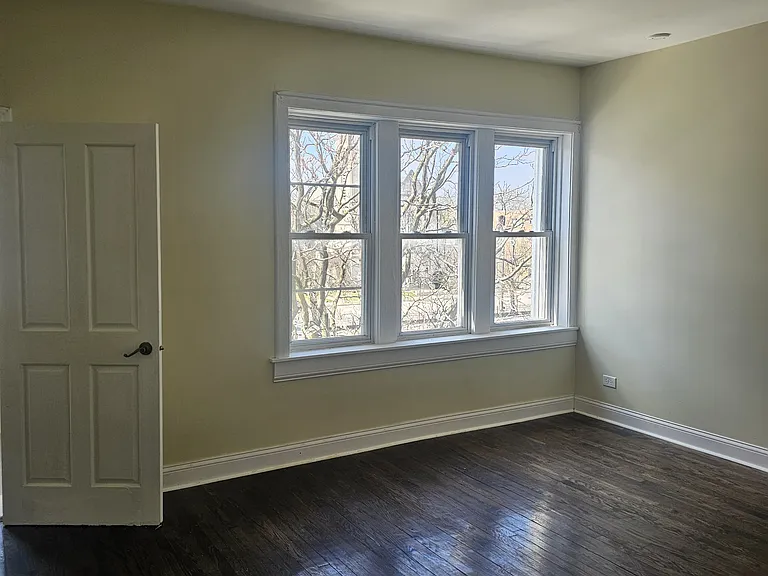 7607 S Essex Ave #3 — Photo 11