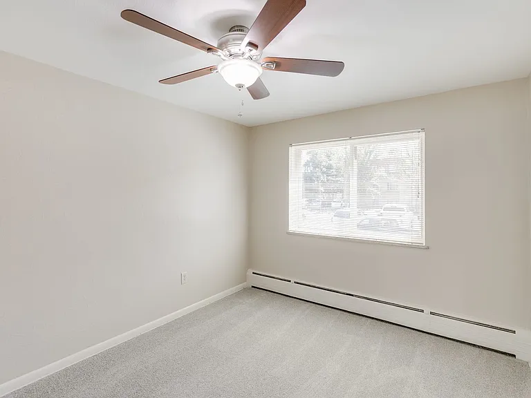 1116 W Lilley Ave — Photo 40