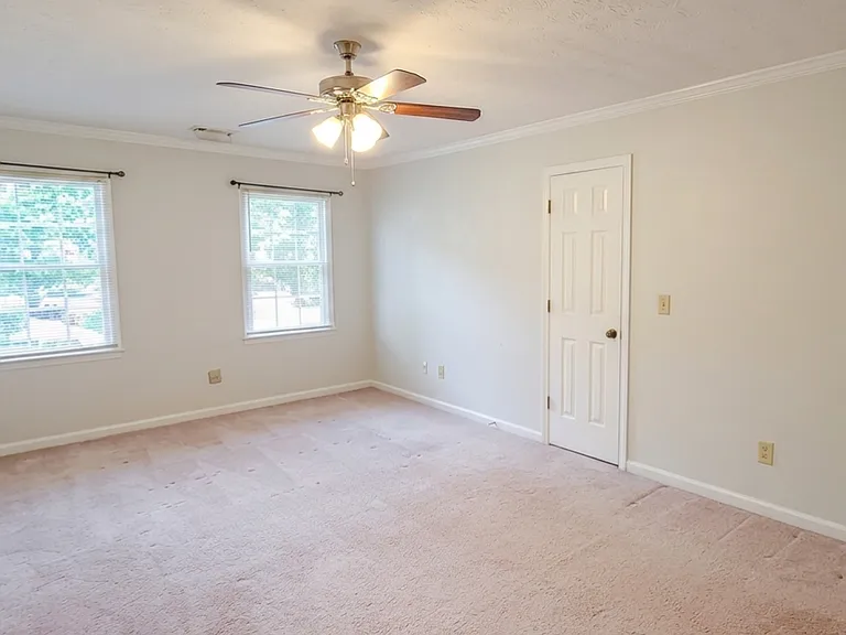 4910 Gold Mine Dr — Photo 9