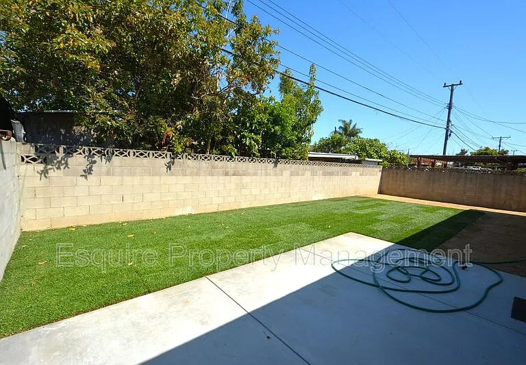 240 Alpine St — Photo 19