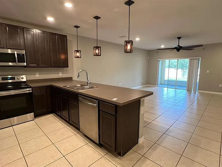 4805 Coral Castle Dr — Photo 6