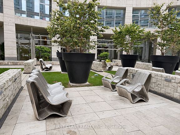 2nd image of 2181 Yonge St Unit 2912
