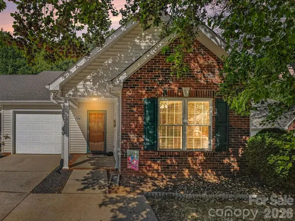124 Keswick Ln, Mooresville, NC 28117
