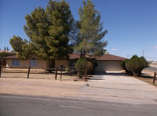 9562 Grapefruit Ave, Hesperia, CA 92345