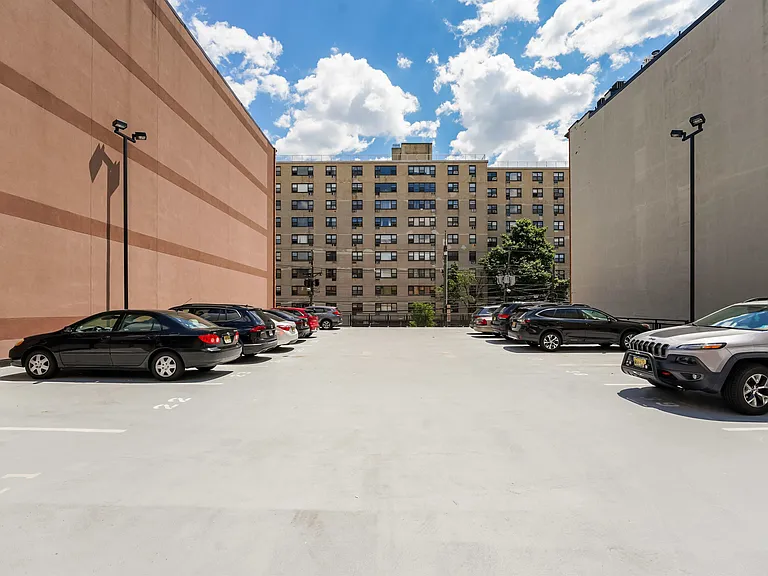 501 Adams St #4E — Photo 12