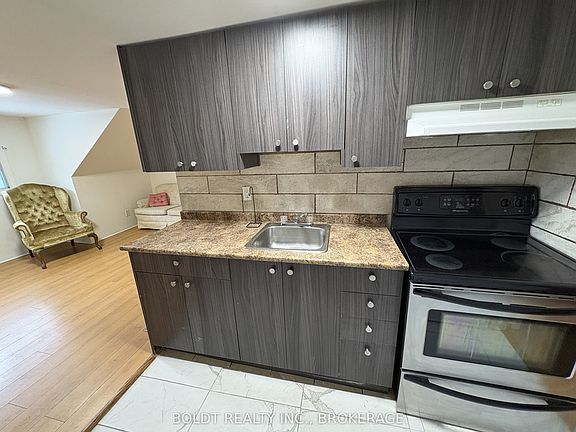 3rd image of 5145 Rice Cres