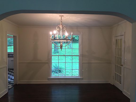 5th image of 912 Lynnwood Blvd