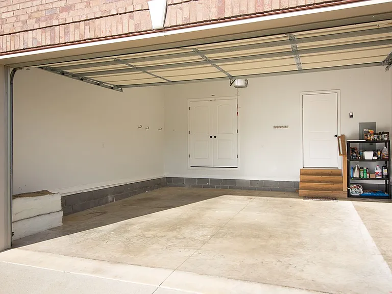 114 Lowball Ln — Photo 37
