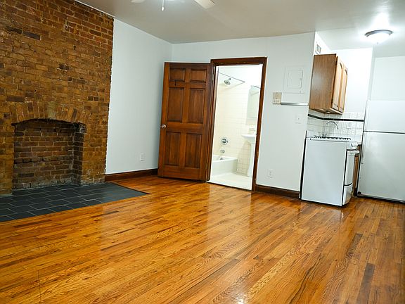 3rd image of 423 W 146th St APT 1