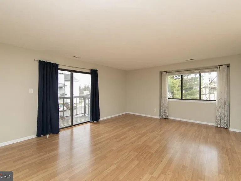 504 Britton Pl — Photo 2
