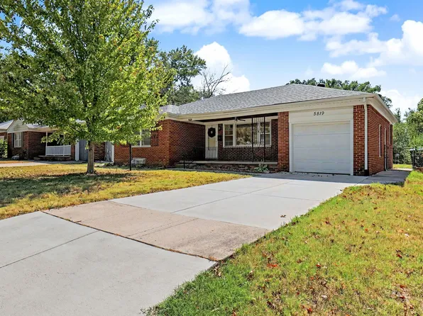 5819 E Oakwood Dr, Wichita, KS 67208