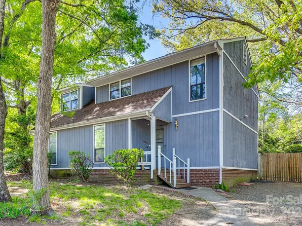 10423 Osprey Dr, Pineville, NC 28134