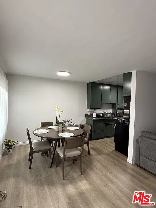 2 bed, 2.0 bath, $2,500 — Photo 2